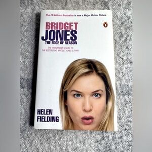 🌻5 for $15🌻 Bridget Jones: The Edge of Reason Softcover Book
